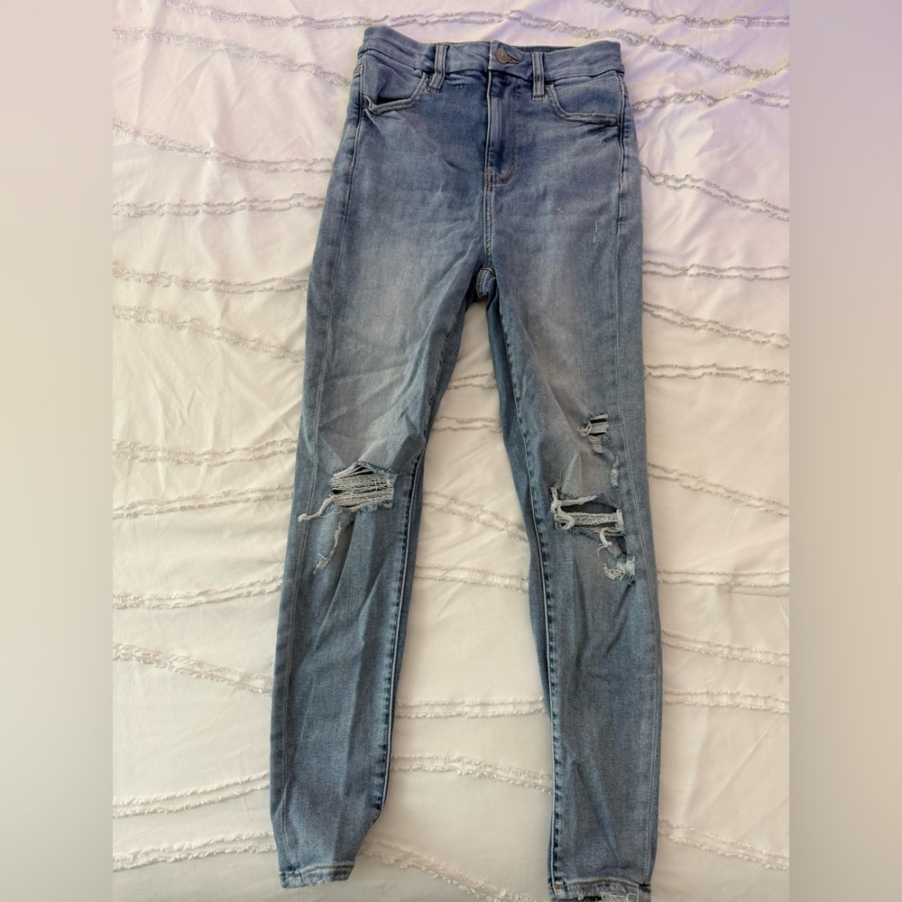 American Eagle Women’s Distressed Blue Jeans